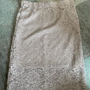 Elegant pencil skirt